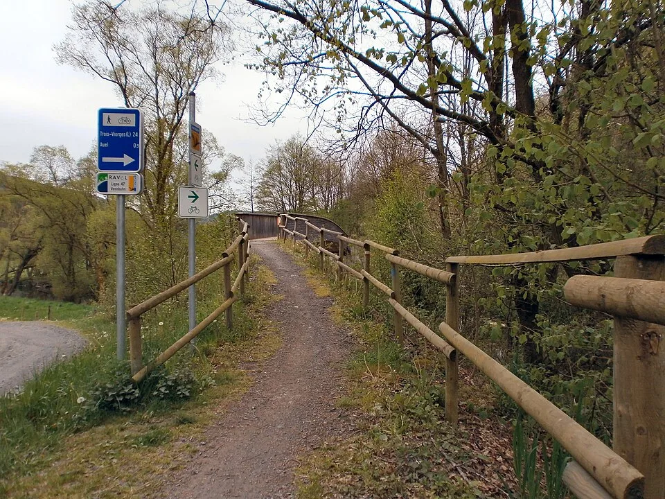 Vennbahn-Radweg zwischen Hemmeres und Auel an der deutsch-belgischen Grenze
