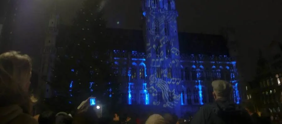 Weihnachtsbeleuchtung auf der Grand-Place in Brüssel