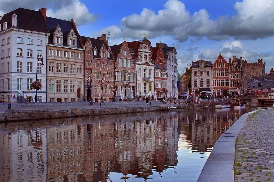 Häuser und Kanal in Gent
