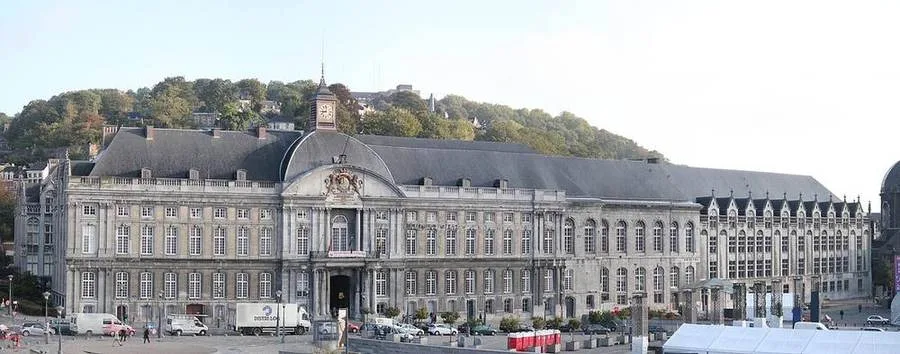Fassade des Fürstbischöflichen Palasts in Lüttich
