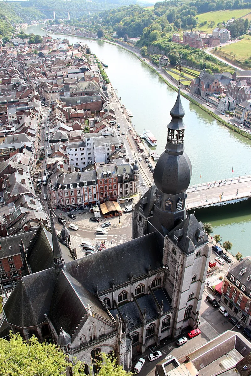Blick von der Zitadelle über Dinant und die Maas