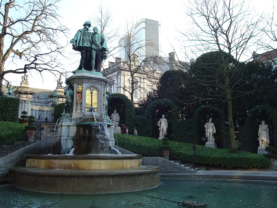 Brunnen und Garten am Petit Sablon