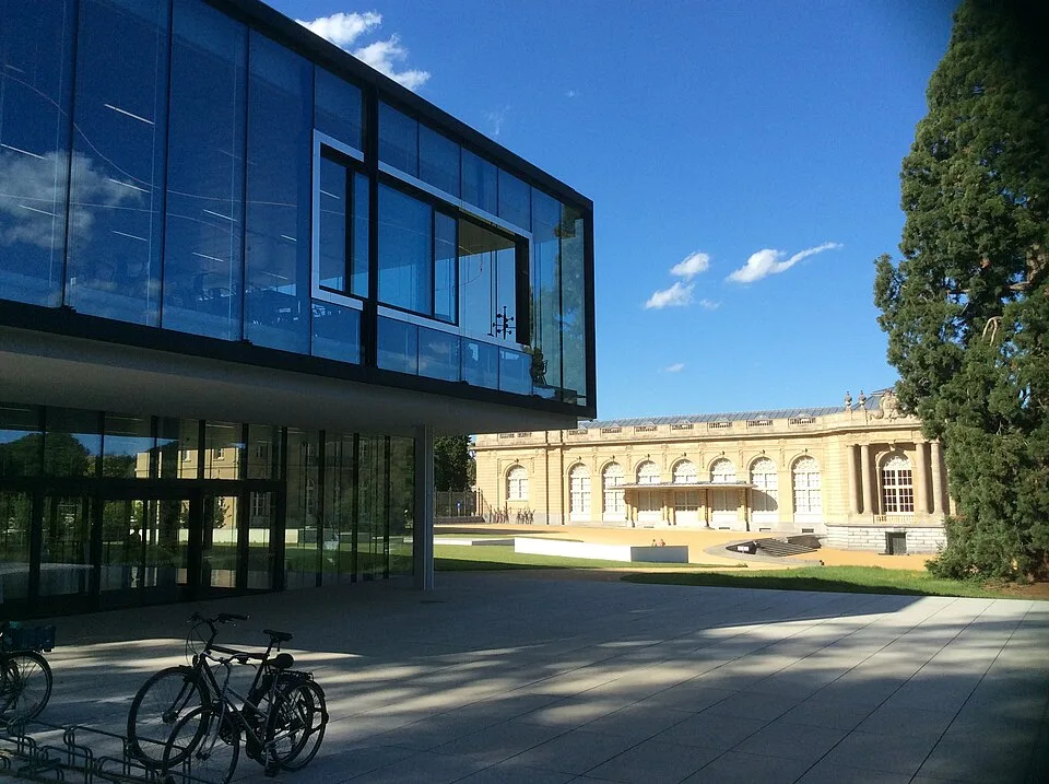 Neuer Eingangspavillon des AfricaMuseums in Tervuren