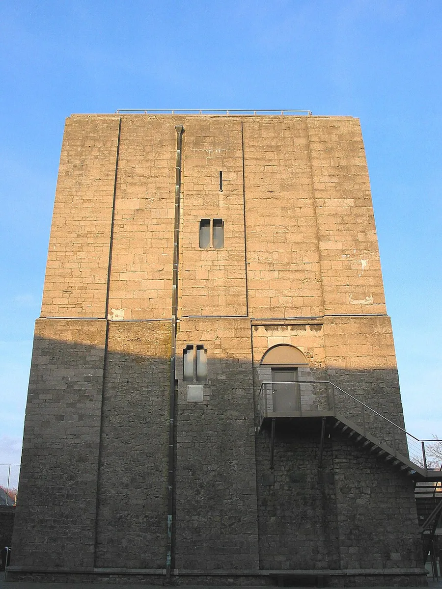 Burbant-Turm in Ath