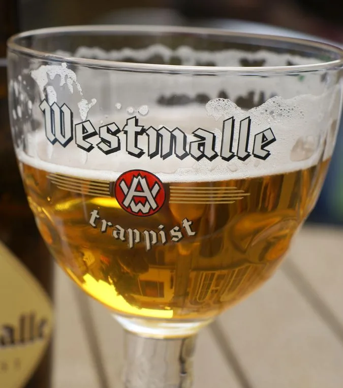 Westmalle Tripel im passenden Glas