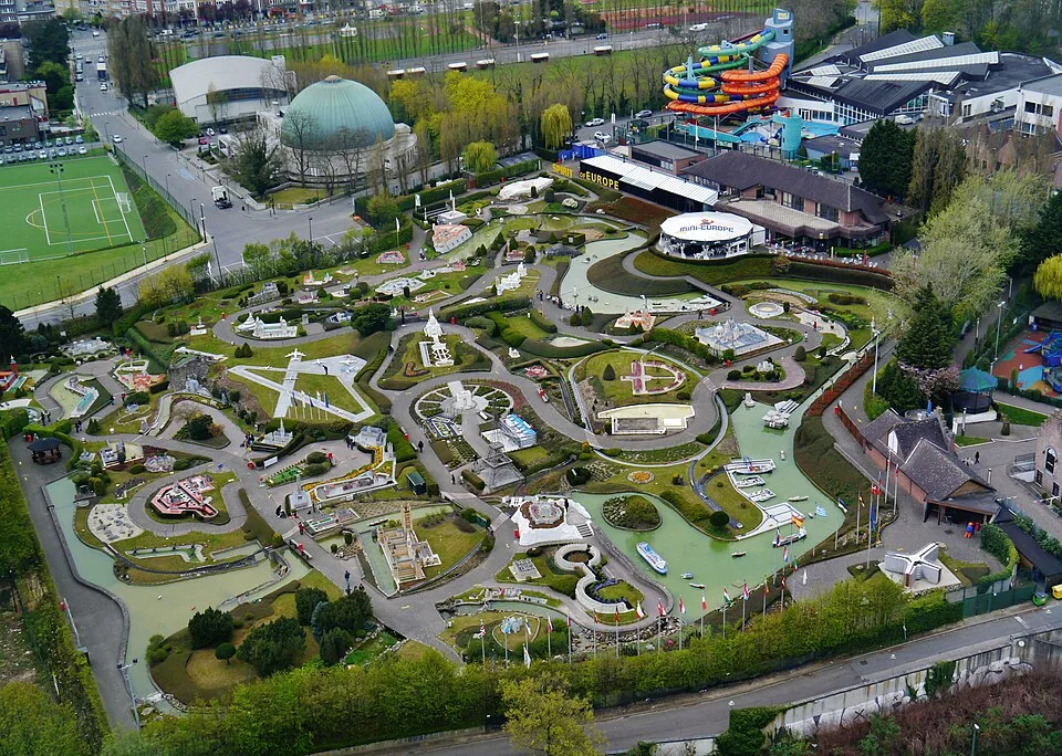 Mini-Europe vom Atomium aus gesehen