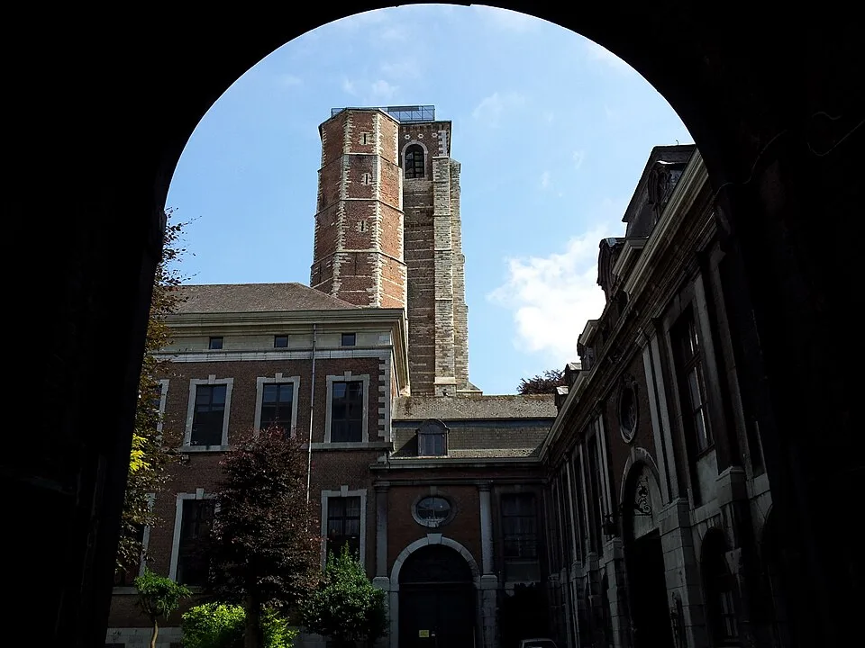 Tor und Turm der ehemaligen Abtei von Sint-Truiden