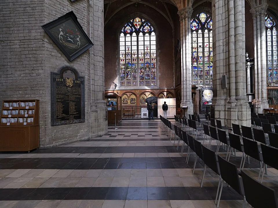 Innenraum der Sankt-Bavo-Kathedrale in Gent