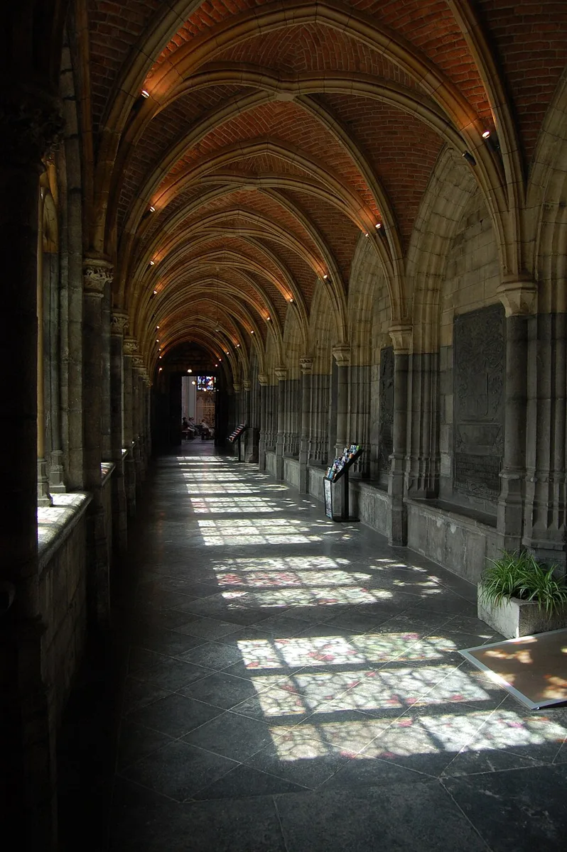 Kreuzgang der Kathedrale Saint-Paul