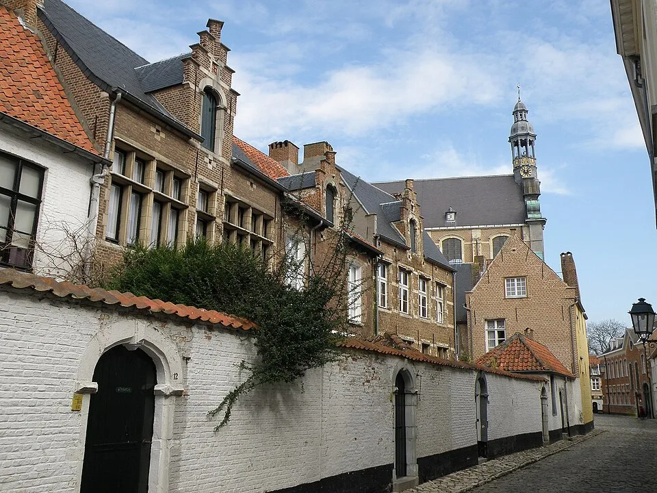 Gasse im Beginenhof von Lier